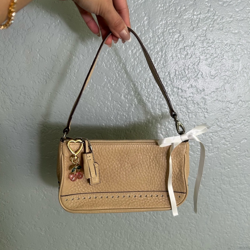 SOLD Coach Hampton Demi Bag vintage y2k in Bone Leather Signature Canvas